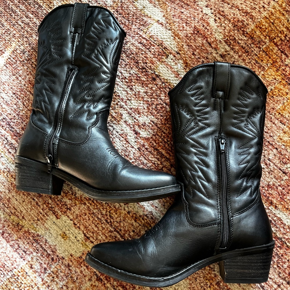 Steve Madden Black Leather Boots